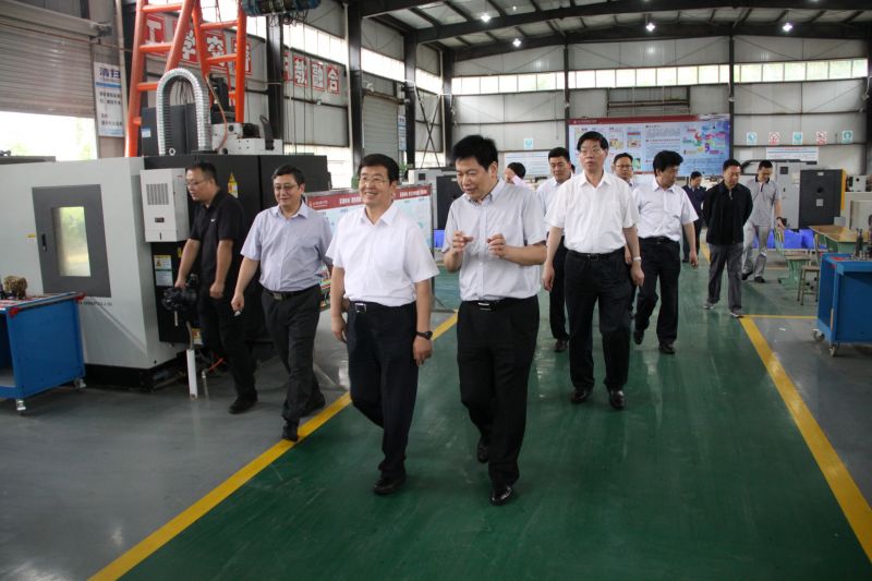 中央統(tǒng)戰(zhàn)部副部長(zhǎng)、國家民委主任、黨組書記巴特爾、省委常委、統(tǒng)戰(zhàn)部部長(zhǎng)崔保華，州委書記林書成，州委副書記、州長(zhǎng)羅涼清、中央統(tǒng)戰(zhàn)部七局局長(zhǎng)沈陽，國家民委辦公廳主任張京澤、研究室主任石玉鋼，省委統(tǒng)戰(zhàn)部副部長(zhǎng)、省民宗委主任姚斌參加調(diào)研 (3).JPG